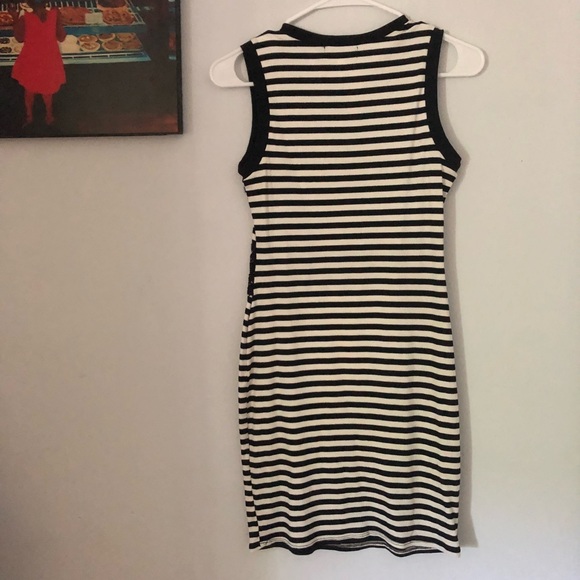 Monteau Dress 🍑 - Picture 4 of 4